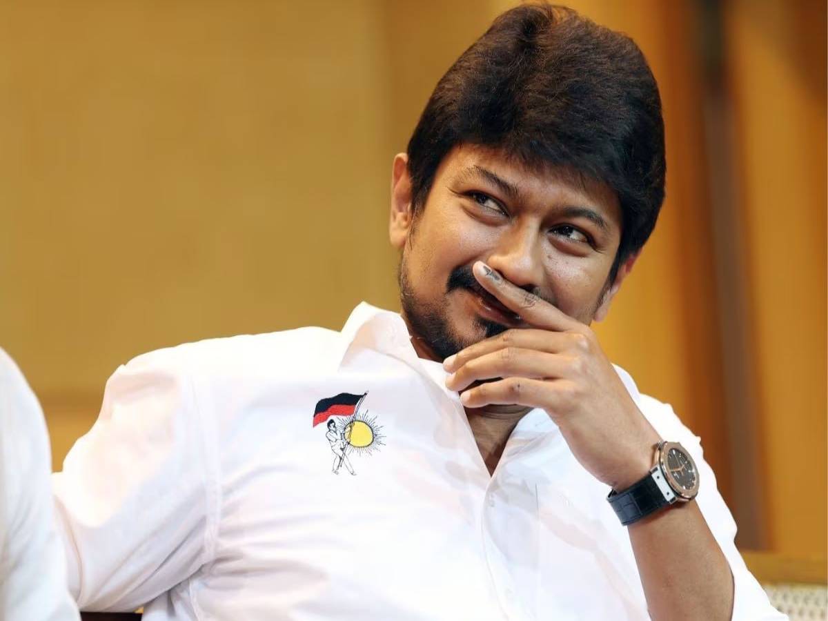 உங்களது அழுக்கேறிய மூளையை சுத்தப்படுத்த முடியாது.. காலாவது சுத்தமாகட்டும்.. உதயநிதி ஸ்டாலின் அதிரடி! - Thentamil